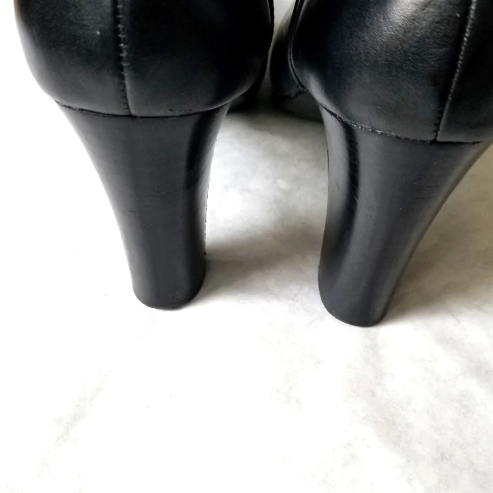 Ralph Lauren Mandy black leather heel booties